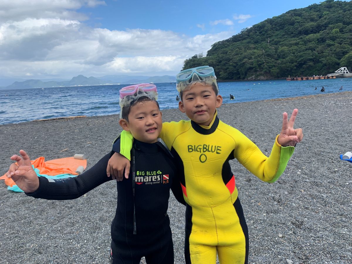 小学生ダイバーの兄弟２人は小学生